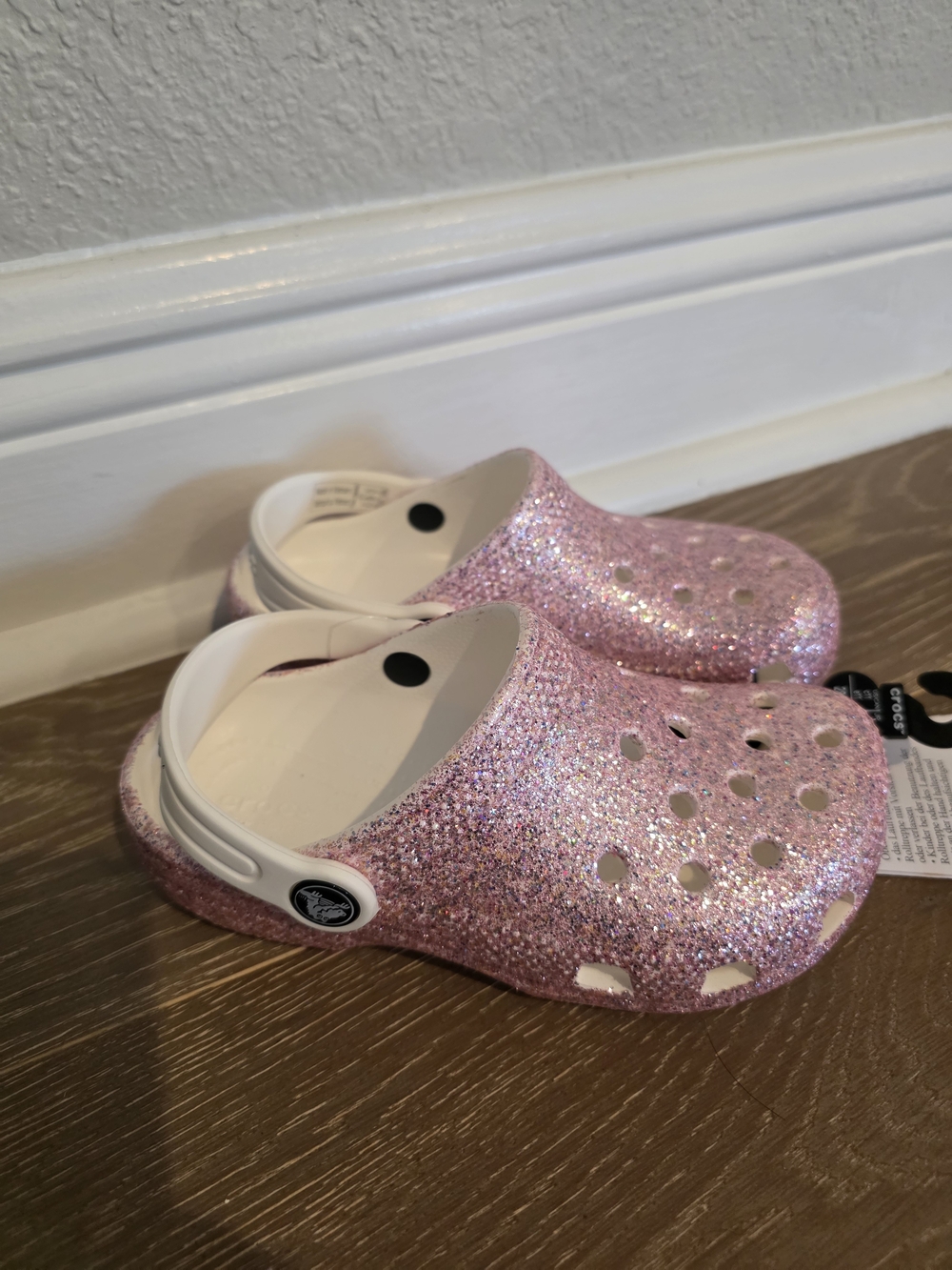 NWT CROCS Kids Glitter Clog in Pink with White Strap Girls Size 11